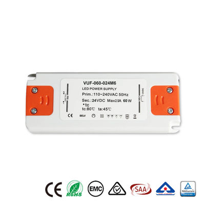 Fonte de alimentação plástica da C.C. 60W do motorista 24V do diodo emissor de luz da classe 2 para a luz de tira do diodo emissor de luz