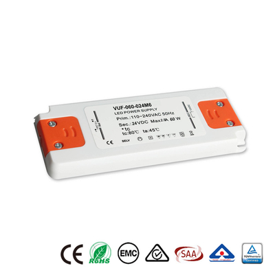 Fonte de alimentação plástica da C.C. 60W do motorista 24V do diodo emissor de luz da classe 2 para a luz de tira do diodo emissor de luz