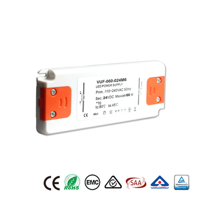 Fonte de alimentação plástica da C.C. 60W do motorista 24V do diodo emissor de luz da classe 2 para a luz de tira do diodo emissor de luz