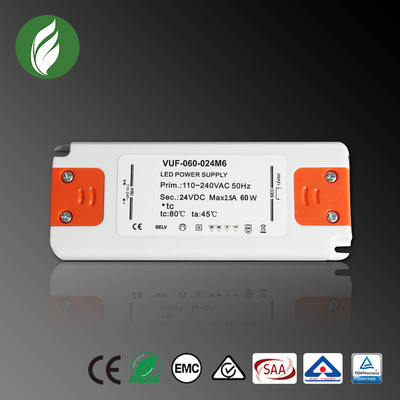 Fonte de alimentação plástica da C.C. 60W do motorista 24V do diodo emissor de luz da classe 2 para a luz de tira do diodo emissor de luz