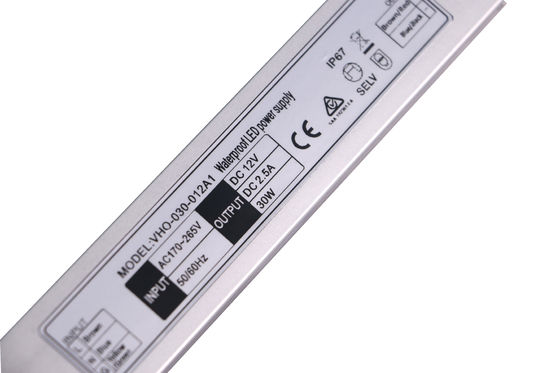Driver de LED Slimline certificado SAA 12 V 30 W à prova d'água de tensão constante IP67