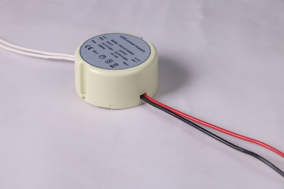Estojo redondo de plástico LED driver interno tensão constante IP20 para gabinete luz de tira