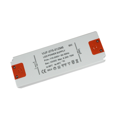 Fonte de alimentação do motorista 12V 75W do diodo emissor de luz de Constant Voltage da capa de plástico para a luz de tira