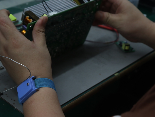 Fonte de alimentação portátil recarregável do armazenamento da central elétrica exterior com inversor 600W 30V