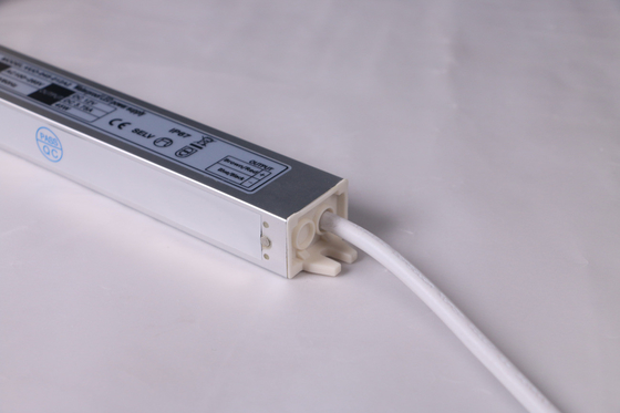 Motorista exterior livre Ultra Slim 45W do diodo emissor de luz da C.C. 12V da cintilação para a luz de tira