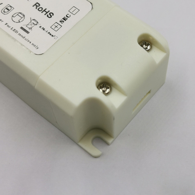 Fonte de alimentação de pouco peso de Dimmable do TRIAC IP20, motorista da tira do diodo emissor de luz de 1500mA Dimmable